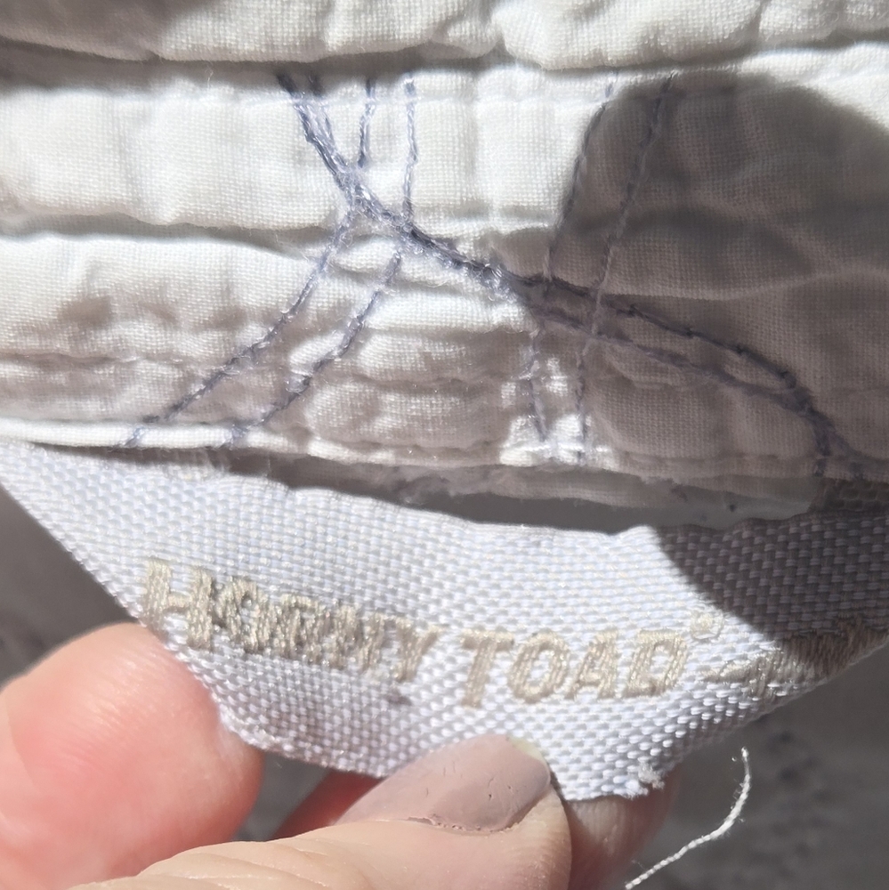 Horny Toad White & Gray Embroidered Button Down Shirt SzM - Picture 8 of 8